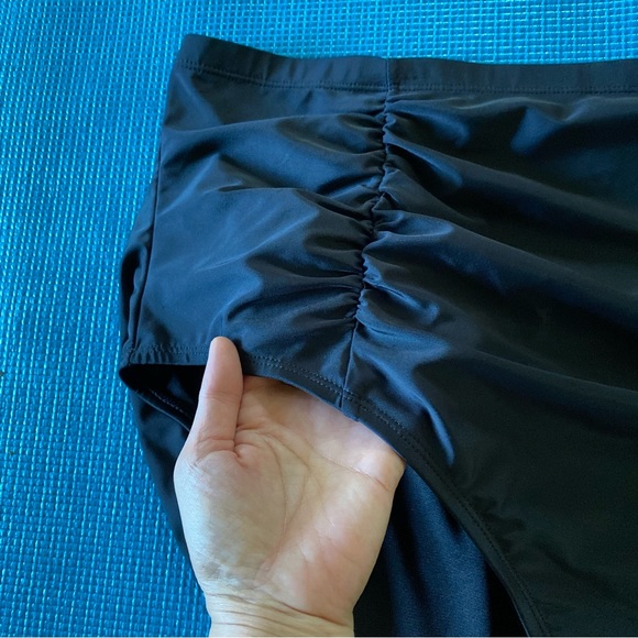 NEW Terra & Sky Women's Black Solid Highwaist Swimsuit Bottom Plus SZ 5X 32W-34W - Picture 4 of 16